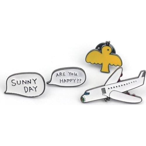 1PC Korea Airplane Enamel Pin Brooches for Women Cute Letter Suit Collar Pins Brooch Corsages Clothing Bags Accessories P1324