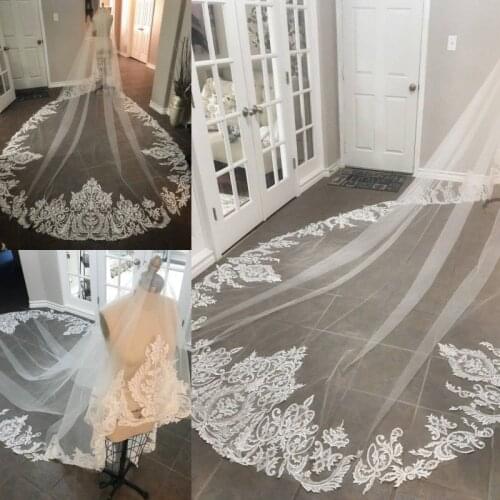 2019 Designed Cathedral Wedding Veils Lace Edge Appliqued One-Layer Bridal Veils Shoulder Length Bridal Veil