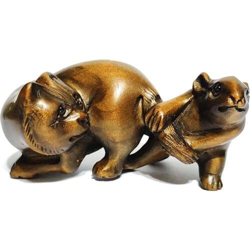 Y6288 : 2" Hand Carved Boxwood Netsuke - Mouse and Cat