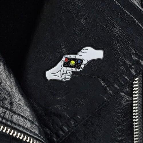 Fashion Enamel Pins Collection Taking Photo Gesture Galaxy Planet Women Girl Brooches Badge Jewelry Gift DROPSHIPPING