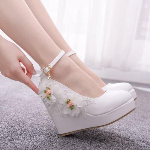 Crystal Queen Woman White Wedding Shoes High Heel Bridal Shoes For Woman Pumps Fashion Design Flower Lace Bridesmaid Shoes
