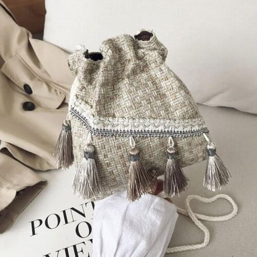 Women Tassel Crossbody Bags Drawstring Bucket Tote Shoulder Bags Casual Handbags Elegant Knitted Messenger Bags