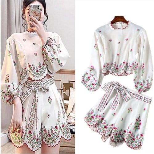 New spring and summer womens shorts suit bohemian retro retro print lantern sleeve blouse pants shorts suit NS852