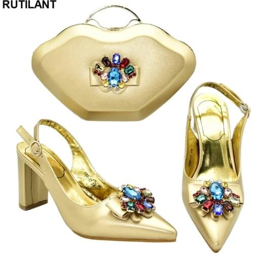 New Women Shoes and Bag Set In Italy Decorated with Appliques Elegant Pointed Toe Nigerian Shoes and Matching Bags Buckle Strap