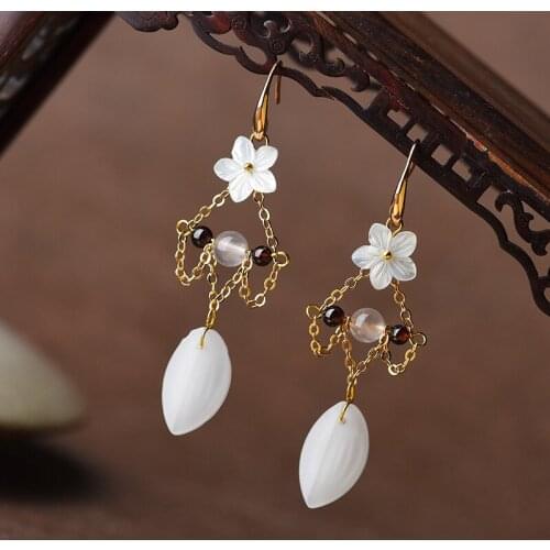 Fashion shell Natural stone white earring ethnic long Pure and fresh dangle earrings jewelry for women