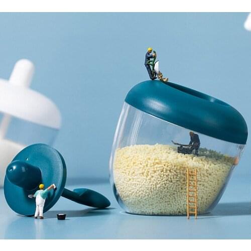 Transparent Creative Japanese Kitchen Circular Moisture-Proof Dust Spice Jar Seasoning Containers with Spoon