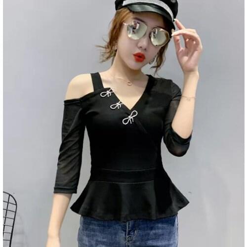 Summer 2021 New Quarter Sleeve Slim V-Neck T-Shirt