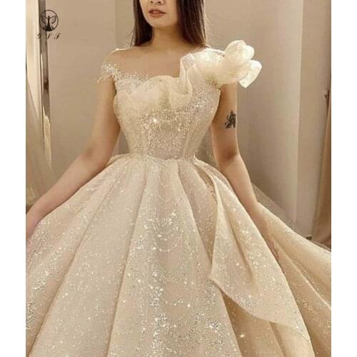 Glamorous Vestidos De Novias Illusion O Neck Beaded Short Sleeve Bling Bling Glitter Fabric Ball Gown Princess Wedding Dresses