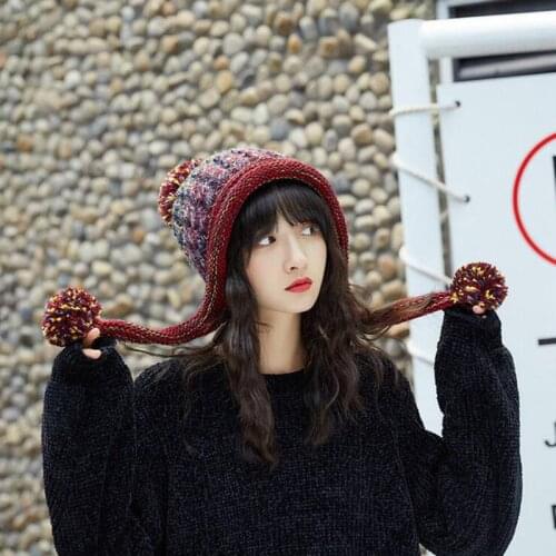 2019 Trend Winter Color Matching Knit Hats for Women Style Wool Pendant Lady Hat Female Thick Warm Hairball Caps