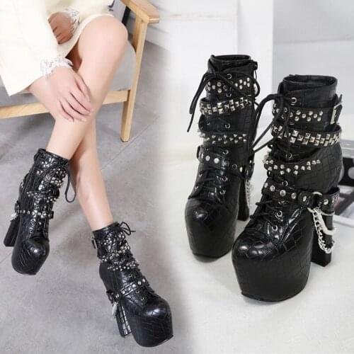 Large Size Womens Boots Waterproof Platform Thick Heel Rivet Metal Chain Lace Short Boots New Autumn Winter
