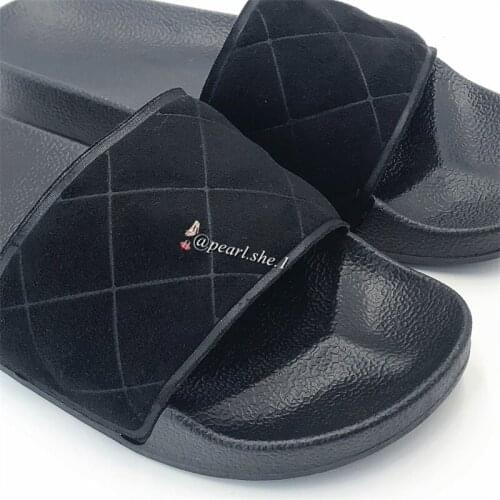 2021 New Ladies Hairy slippers Outside shoes designer slippers famous brands Comfortable Faux Fox fur Winter slippers