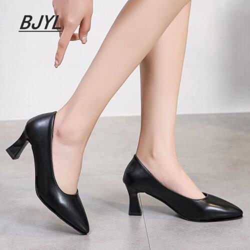Set of feet shallow mouth fashion single shoes women 2021 spring new black pointed stiletto high heels women