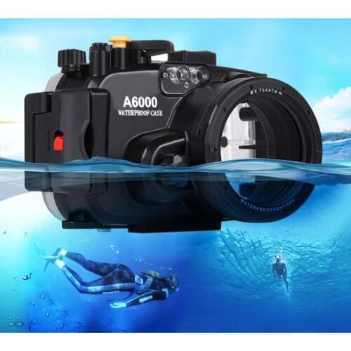 PULUZ 40m Underwater Depth Diving Case Waterproof Camera Housing for Sony A6000, for Sony A6300 (E PZ 16-50mm F3.5-5.6OSS Lens)