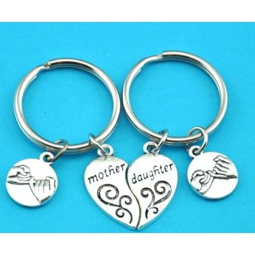 2 Mother Daughter Keychains Matching Heart Charms Key Chains Rings Set Mother’s Day Gifts Women Girls Keyrings Pinky Jewelry