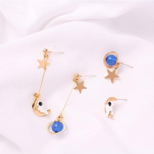 Cute Cartoon 3D Astronaut Spaceman Earrings for Women Girls Asymmetrical Planet Star Moon Fashion Jewelry
