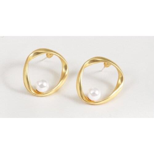 Punk 2019 Fashion New Earrings Temperament Simple Wild Air Matte Irregular Exaggerated Circle Pearl Earrings Womens Clothing