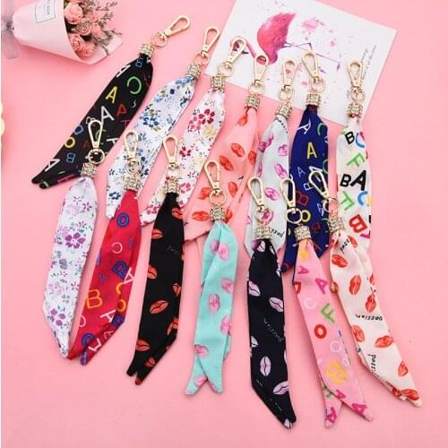 Fashion Ribbon Lips Flower Pattern Keychain Bowknot Satin Pendant Keychain Full Rhinestone Tassel Pendant Keyring Gift for Women