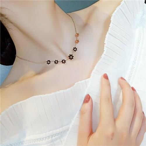 YUN RUO Rose Gold Color Seven Daisy Pendant Necklace Titanium Steel Jewelry Woman Christmas Birthday Gift Not Fade Drop Shipping