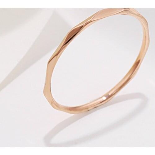 1.3mm Gold Silver Color Womens Retro Rings Stainless Steel Faceted Ring for Women Korean Cute Jewelry for Gift Party WC028