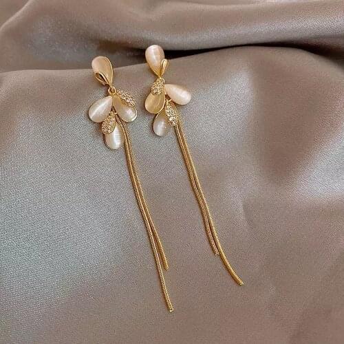 New Long Tassel Earrings NEW Luxury Drop Earrings Fashion Collocation Opal Big Flower Earring for Women 2020 Jewelry Statement