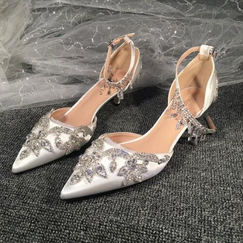 Wedding Sandals White Satin Shoes Bling Shine Bright Stone Crystals Rhinestone Tassel New Designs Handmade 3cm 5cm Lower Heels
