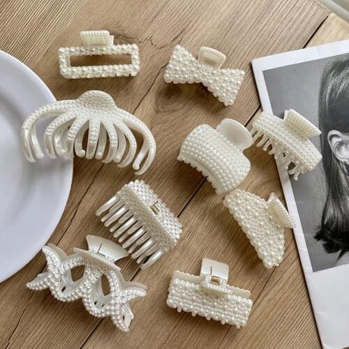 Elegant Pearl Hair Claws Woman Hairpins Hair Accessories Girls Hair Crab Headwear Hairgrip Fashion Barrettes