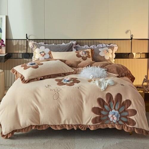 Super Soft Velvet Fleece Warm Cozy Sunflower Embroidery Bedding Set Furry Quilt Cover Bed Comforter Set Bed Linen Pillowcases