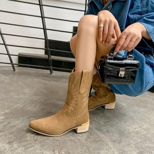 2021 Autumn/Winter Women Shoes Cow Suade Pointed Toe Chunky Heel Boots Women Fashion Casual Solid Short Western Boots for Women