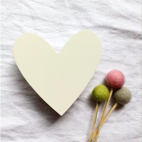 1PC Cute Heart Wooden Clothes Hook for Princess Baby Room Wall Hanging Decorate Children Room Hanger Storage Rack MI 004