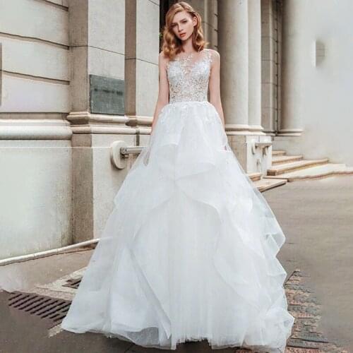 Evening Dresses Illusion O-Neck Sleeveless Embroidery Button Train Luxury White Lace Tulle Vintage Women Formal Party Gown TS086