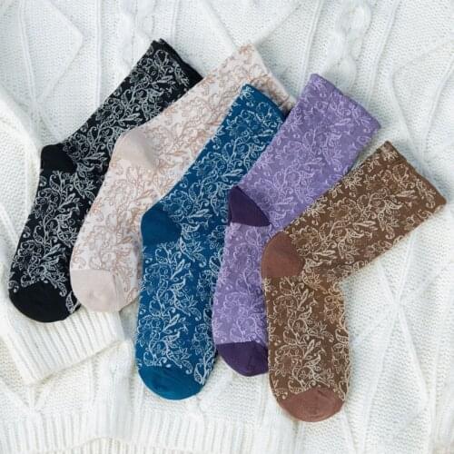 Autumn Winter Fashion Cotton Long Socks Women British Style Harajuku Retro Woman Socks Flower Ethnic Japanese Kawaii Cute Socks