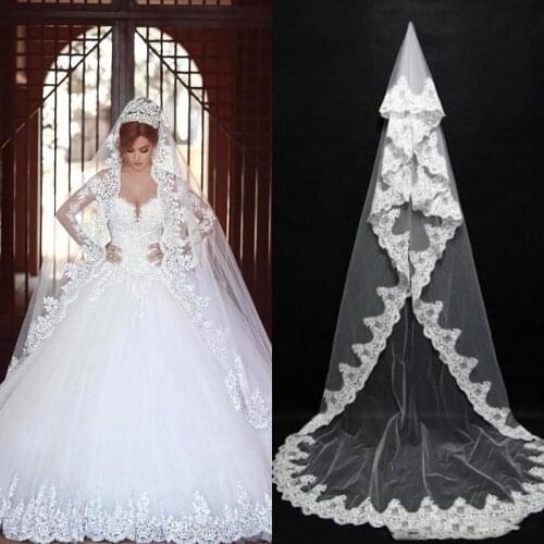 Vintage White Ivory One Layer Wedding Veil Lace Edged Chapel Length Romantic Bridal Veils with Comb Cheap Ready to ship CPA091