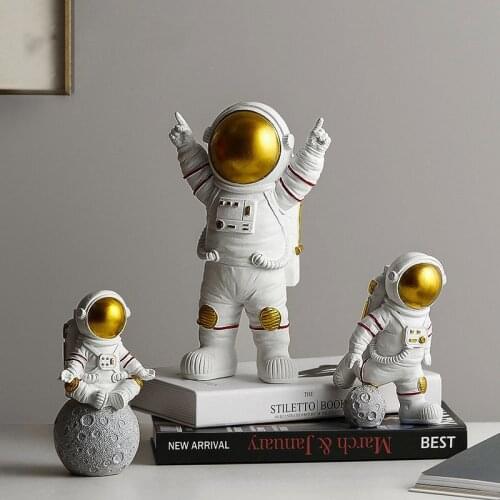 Astronaut Spaceman Creative Statue Car Decor Art Crafts Figurine Abstract Sculpture Home Office Desktop Decoration Ornament Gift