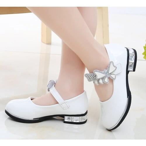 Girls Leather Shoes 2021 Spring Summer PU Patent Leather Kids Dress Shoes High Heels Butterfly-knot Dress Shoes for Wedding Chic