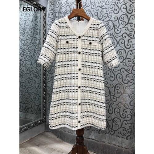 2020 Autumn Winter Fashion Dress High Quality Women V-Neck Striped Patterns Vintage Buttons Deco Half Sleeve Slim Fitted Dress