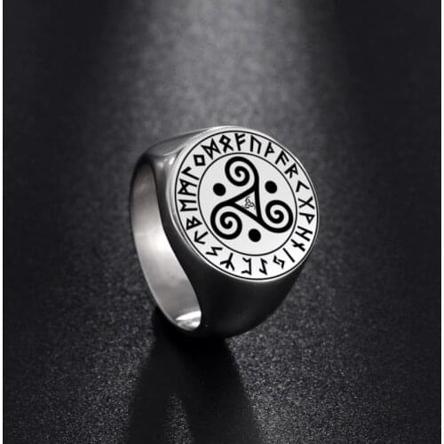 Vintage Stainless Steel Rings Triskele Triple Spiral Symbol Amulet Silver Color GothicTalisman Witchcraft Signet Ring 2020 Trend