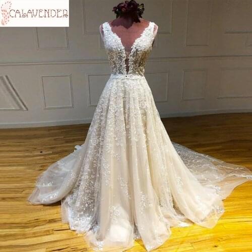White Simple Lace Wedding Dress A-Line Appliques Deep V-Neck Wedding Gown with Plunging Back robe mariage