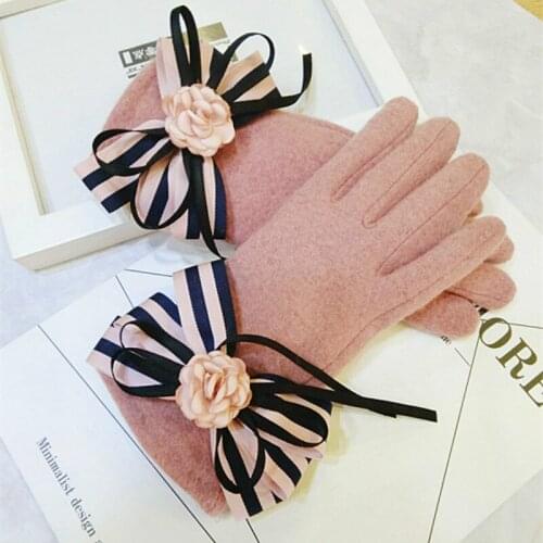 New Korean touch screen gloves wool bow warm knitted women flower cashmere pink black gray spring winter gloves thick mittens