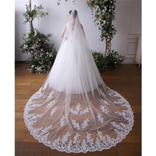 Gorgeous Cathedral Length 3-Meter Width Lace Edge 1T Appliques In Stock 2021 New Collection Long Bridal Veils