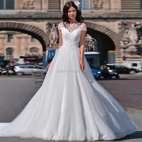 Cheap Jewel Neck Cap Sleeves A Line Tulle Wedding Dresses Lace Appliques Corset Back Long Pleated Bridal Gowns Robe de Mariee