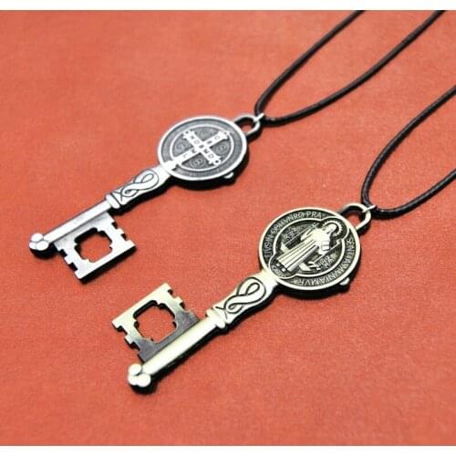 2pcs/lot Original New Cross Key Pendant Necklace Men Vintage Gold Crucifix Jesus Prayer Necklace Women Christian Jewelry Gift