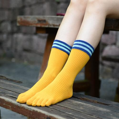 Hot Sell Womens Cotton Five Fingers Crew Socks Fashion Striped Warm Mid-Calf Toe Sock 5 Colors Woman Gifts Sox for Girls Ladies