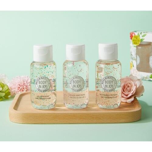 Portable Shower Set Silver Ion Aromatherapy Shower Gel Fruit Extract Nicotinamide Repair Moisturizing 65g * 3 Bottle Travel Set