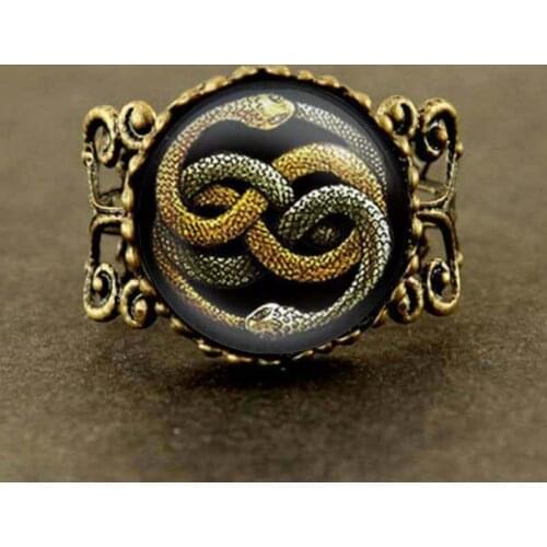 2017 New Neverending Story Hogwarts Slytherin Crest Ring Jewelry Link Ring Glass Dome