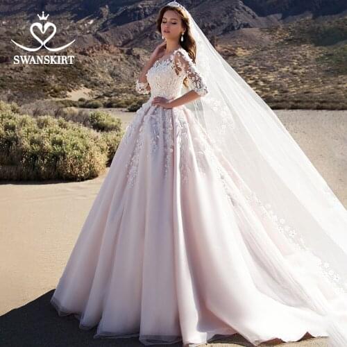 Sweetheart 3D Flowers Wedding Dress Romantic Appliques A-Line Court Train Princess Bridal Gown SwanSarah K192 Vestido De Noiva