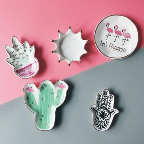 1pcs Nordic Style Cactus Flamingo Plate Ceramic Dish Decorative Crown Food Plate Jewelry Trays Rings Bracelets Holder Creative G