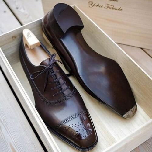 2021 Mens Shoes Fashion Casual Business All-match Solid Color PU Classic Retro Hollow Lace-up Comfortable Brogue Shoes 6KF304