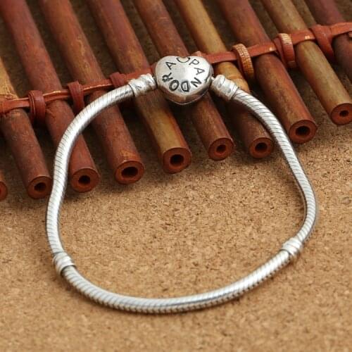2021 popular retro PAN ladies delicate snake bone love heart buckle bracelet