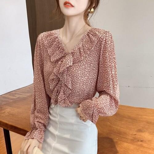 Womens Blouses Long Sleeve Shirt Floral Chiffon Shirts Loose V-neck Flared Sleeve Top Fall Fashion Womens Tops