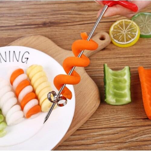 2Pcs Manual Spiral Potato Slicer Vegetable Fruits Spiral Slicer Carrot Cucumber Kitchen Vegetables Spiral Knife Carving Tool